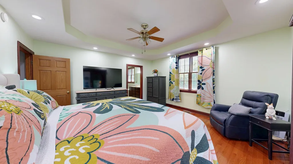 419 Livingston Way Cadiz KY 42211