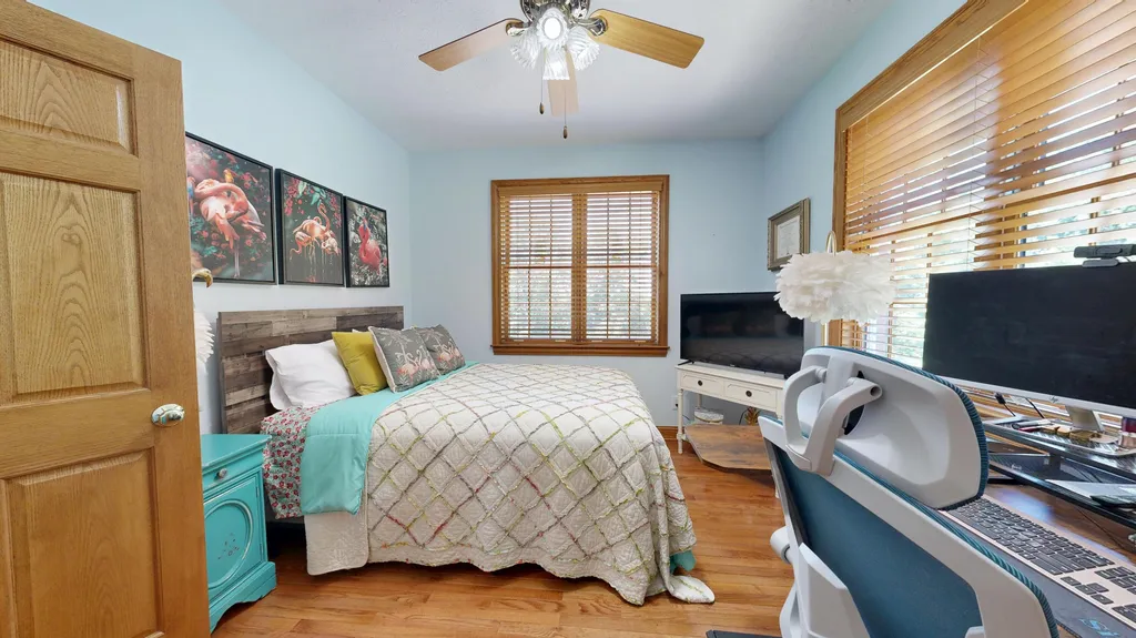 419 Livingston Way Cadiz KY 42211