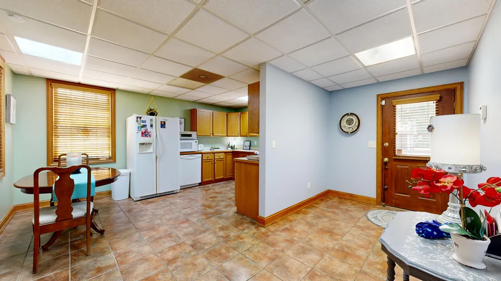 419 Livingston Way Cadiz KY 42211