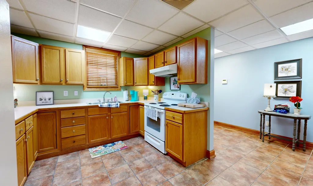 419 Livingston Way Cadiz KY 42211
