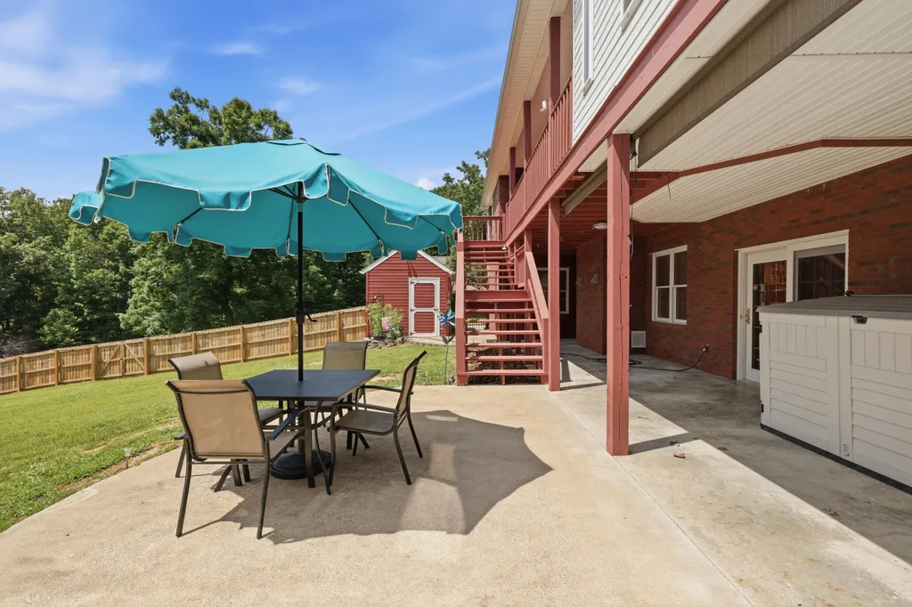 419 Livingston Way Cadiz KY 42211