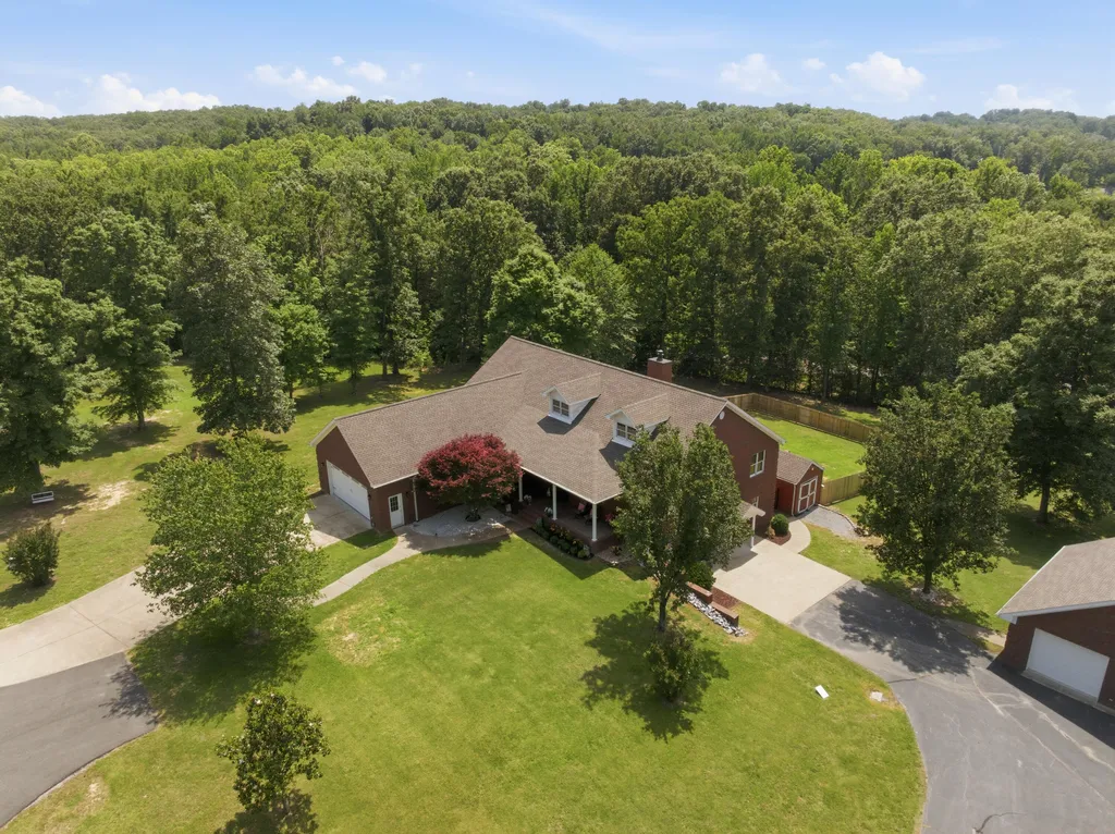 419 Livingston Way Cadiz KY 42211