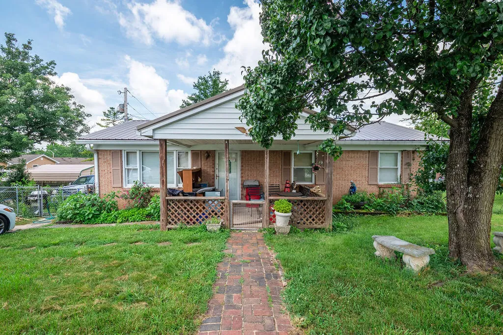 325 Foxwood Drive Nicholasville KY 40356