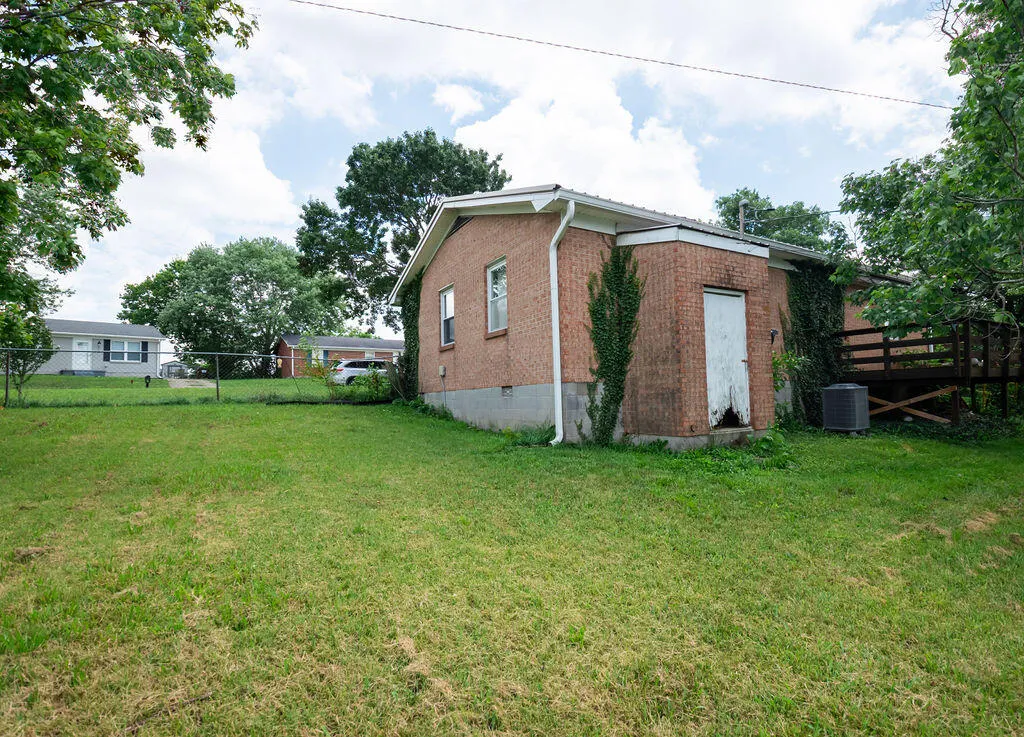 325 Foxwood Drive Nicholasville KY 40356