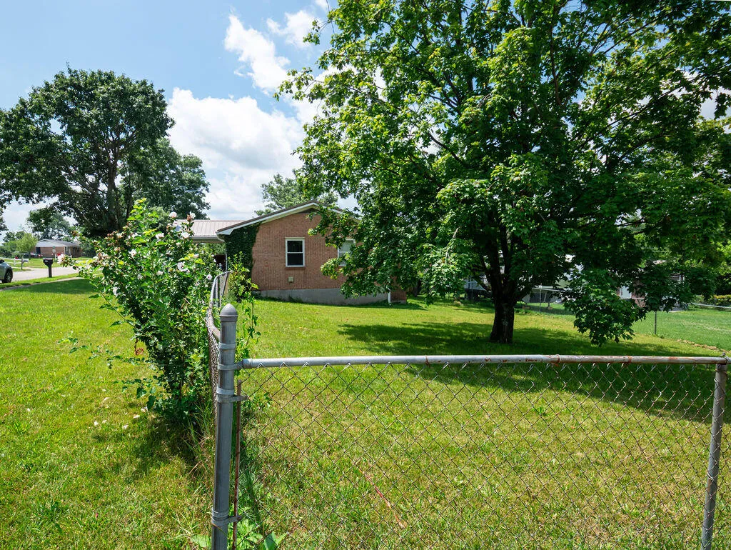 325 Foxwood Drive Nicholasville KY 40356