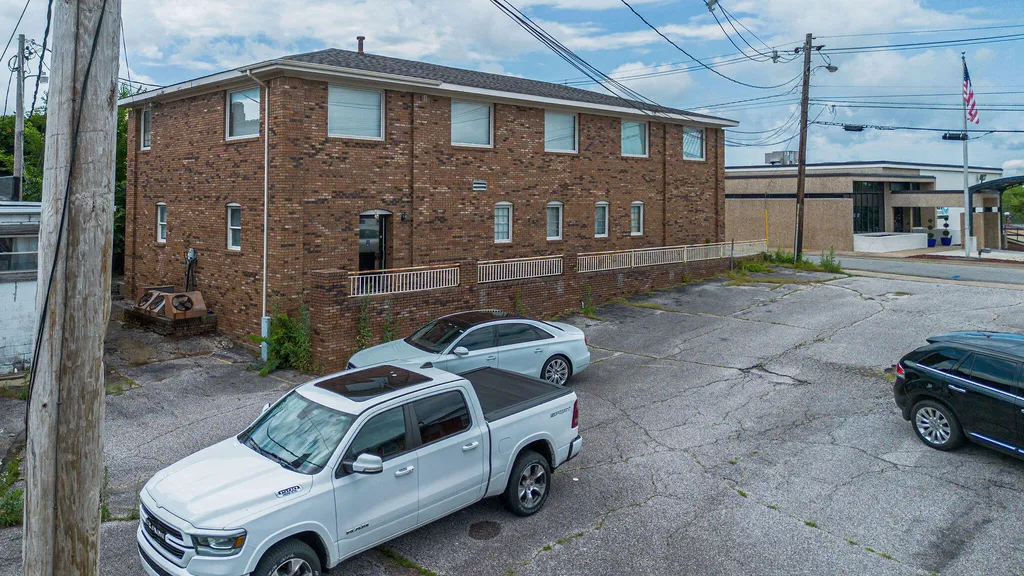 208 E 11th Street Benton KY 42025