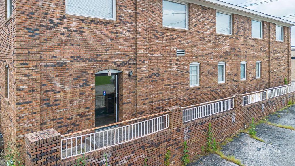 208 E 11th Street Benton KY 42025