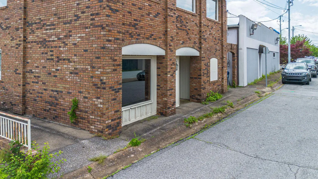 208 E 11th Street Benton KY 42025