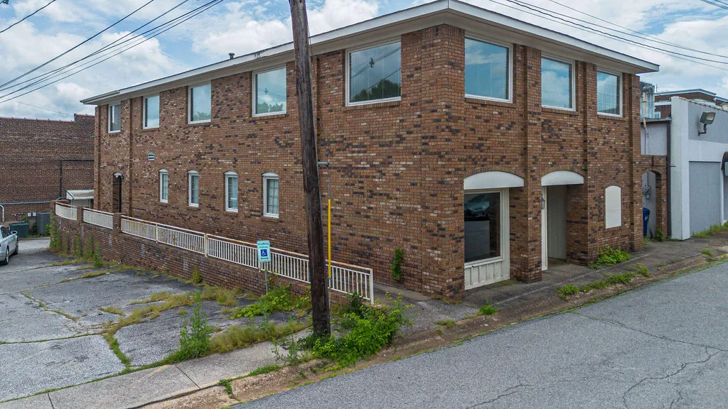 208 E 11th Street Benton KY 42025