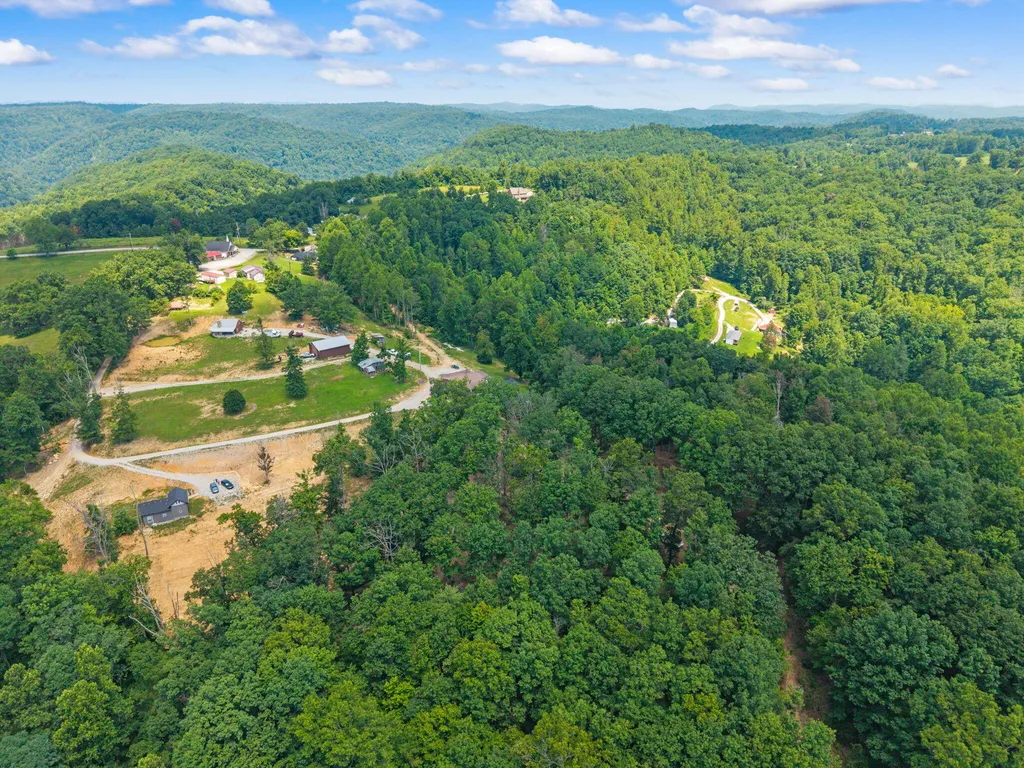 19840 Highway 2004 Highway Mckee KY 40447