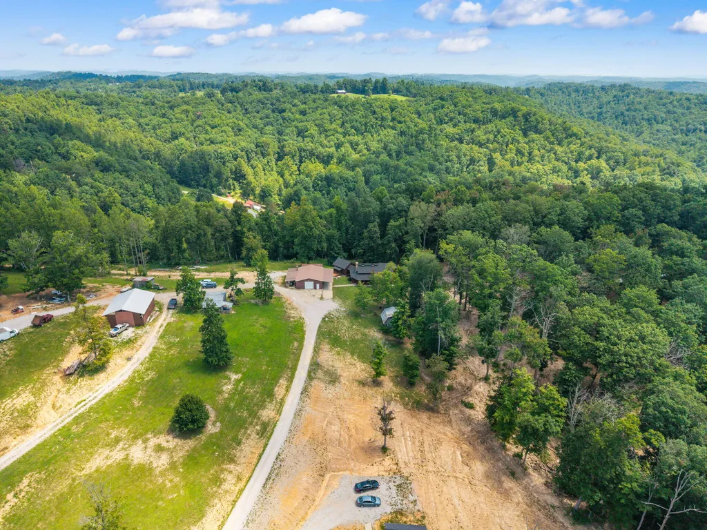 19840 Highway 2004 Highway Mckee KY 40447