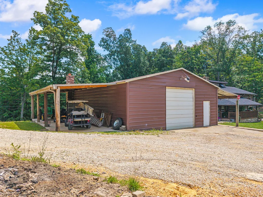 19840 Highway 2004 Highway Mckee KY 40447