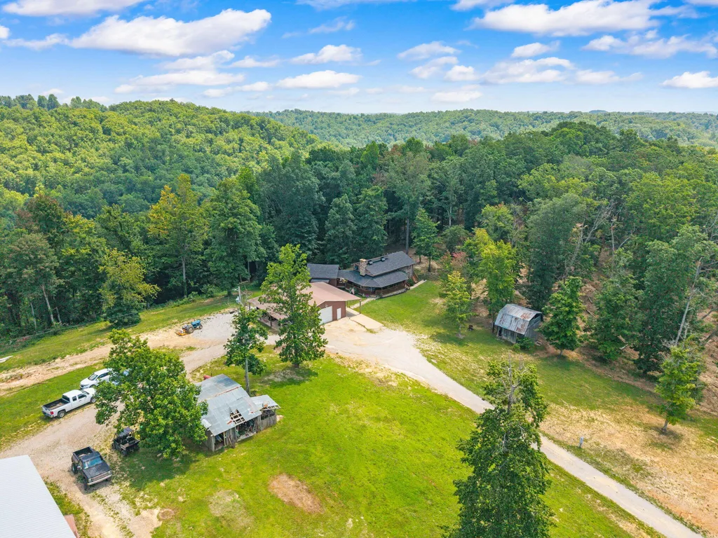 19840 Highway 2004 Highway Mckee KY 40447