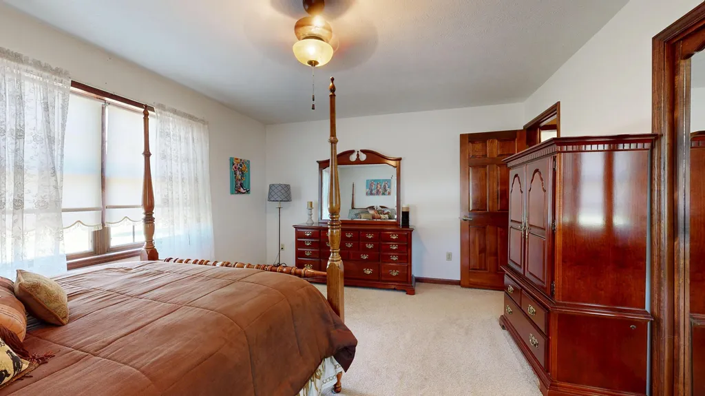 2391 E U.s. 60 Marion KY 42064