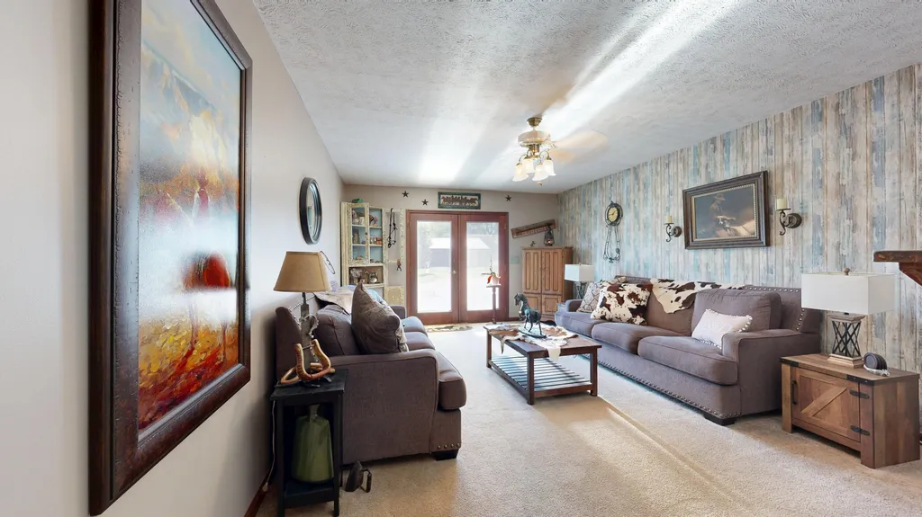 2391 E U.s. 60 Marion KY 42064