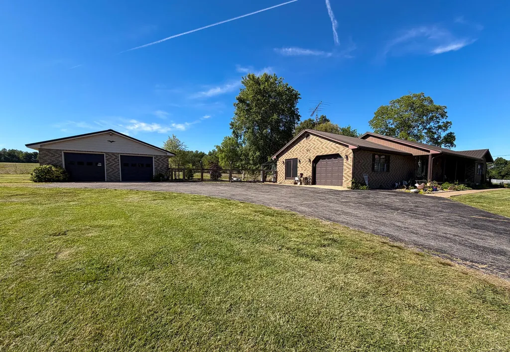 2391 E U.s. 60 Marion KY 42064