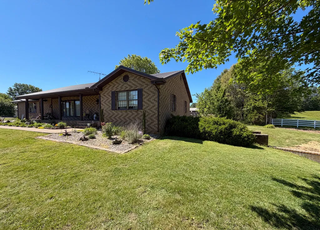 2391 E U.s. 60 Marion KY 42064