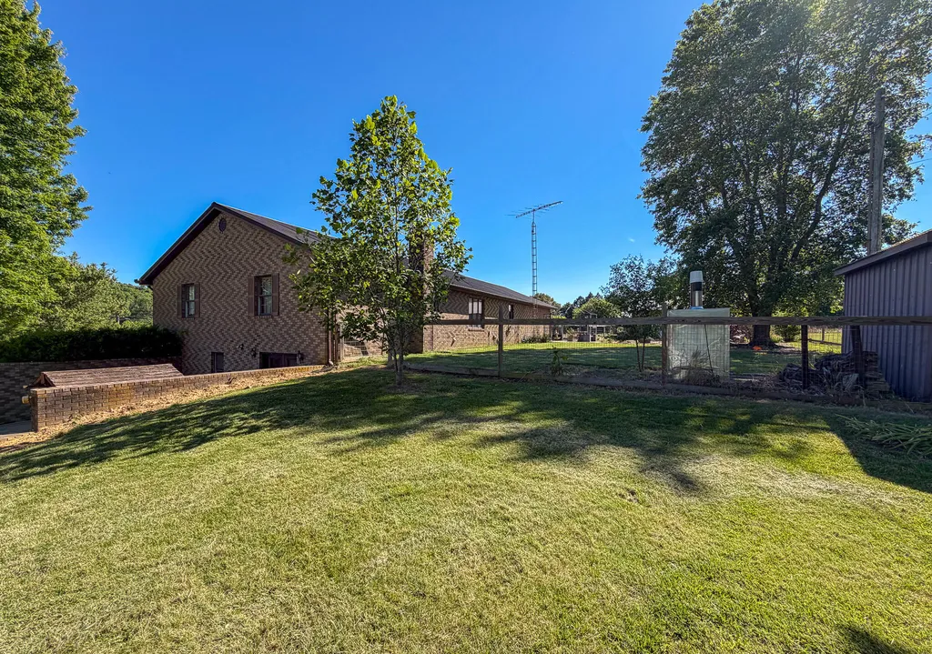2391 E U.s. 60 Marion KY 42064