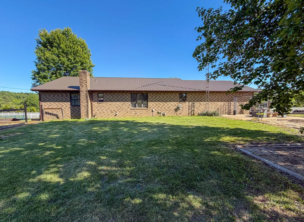 2391 E U.s. 60 Marion KY 42064