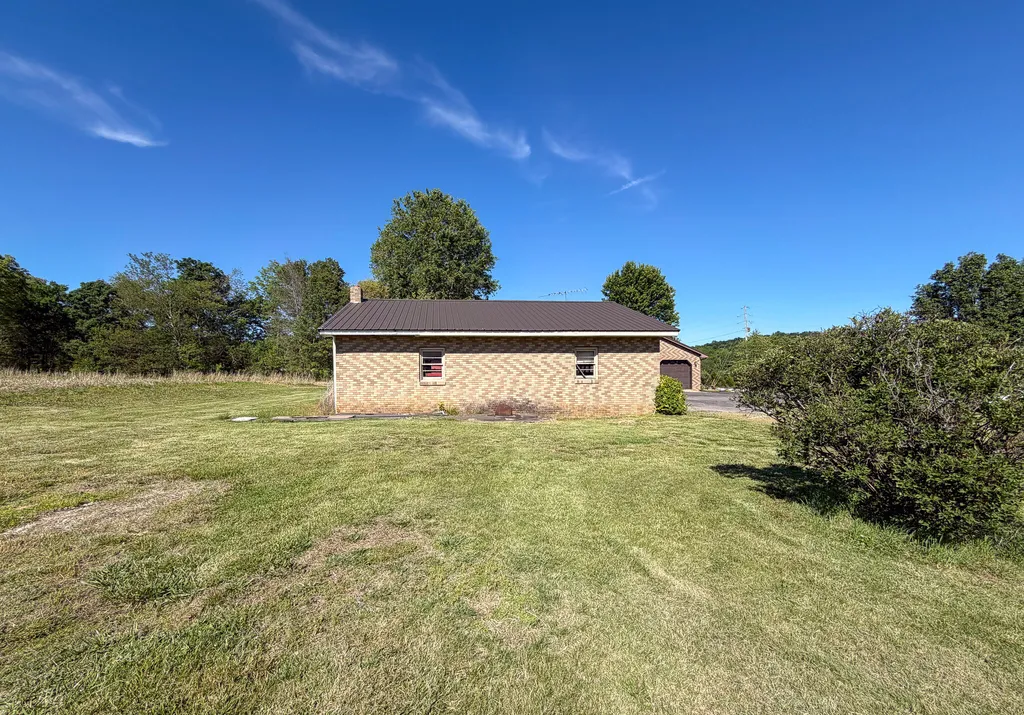 2391 E U.s. 60 Marion KY 42064