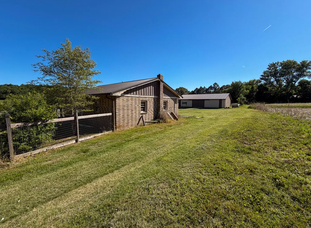 2391 E U.s. 60 Marion KY 42064