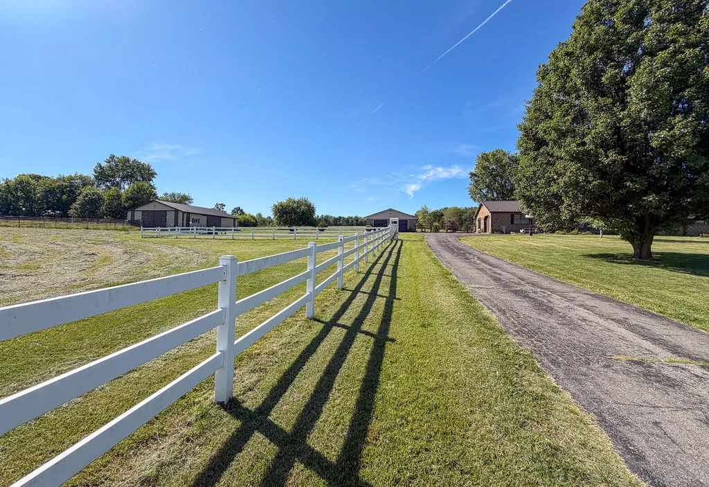 2391 E U.s. 60 Marion KY 42064