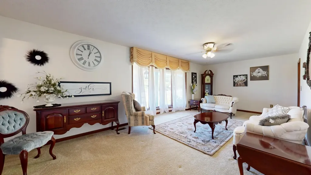 2391 E U.s. 60 Marion KY 42064