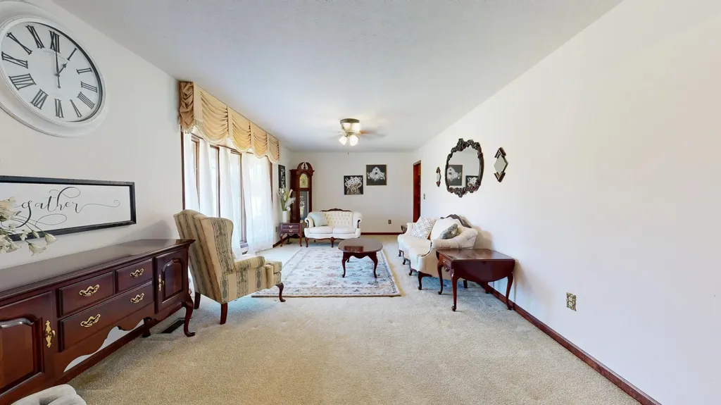 2391 E U.s. 60 Marion KY 42064