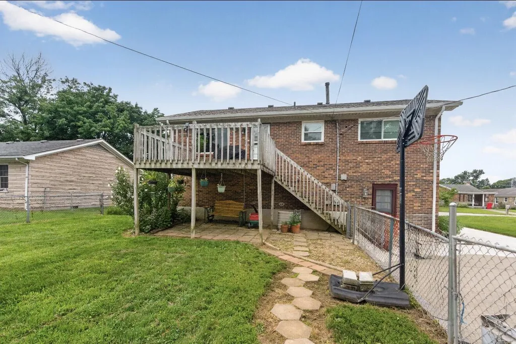 515 Pinoak Drive Nicholasville KY 40356