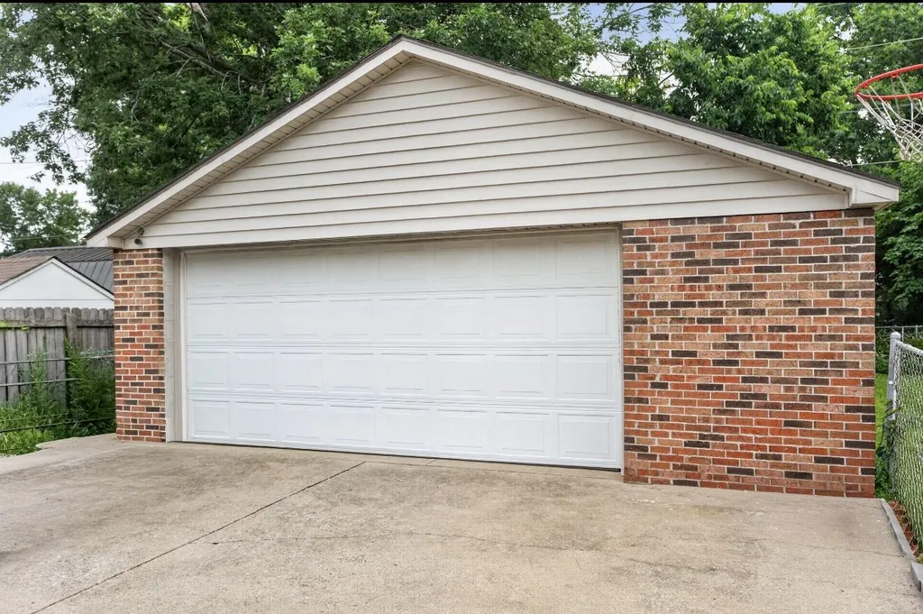515 Pinoak Drive Nicholasville KY 40356