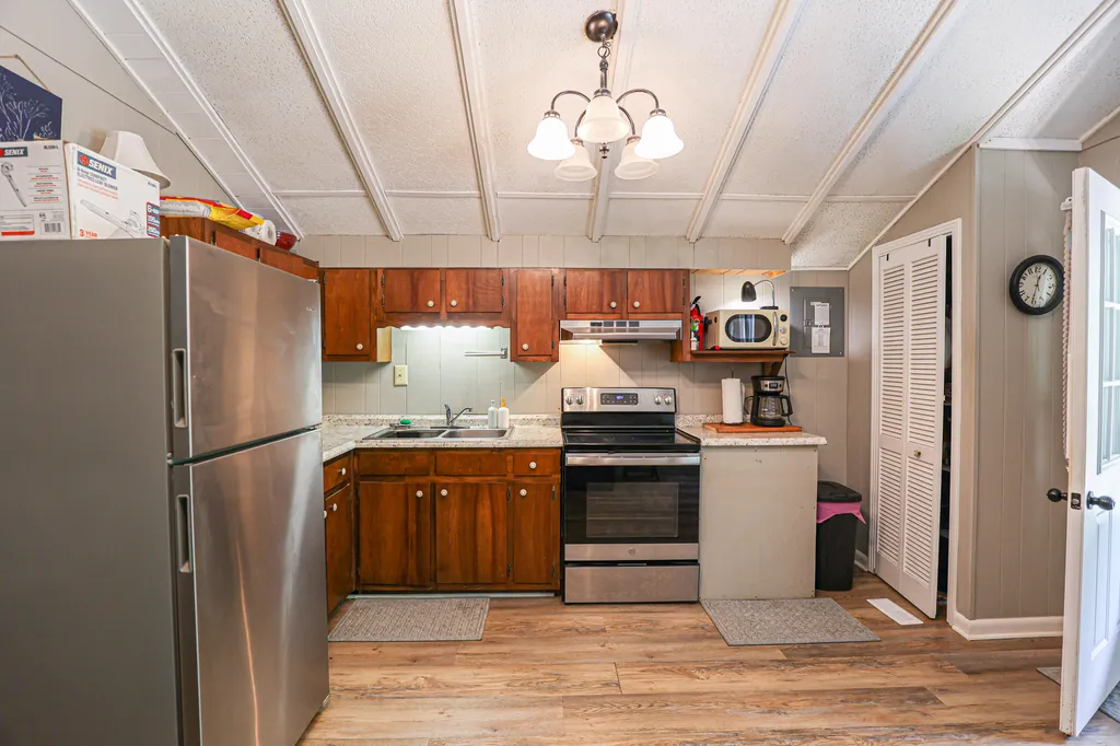 290 Cross Spann Road Murray KY 42071