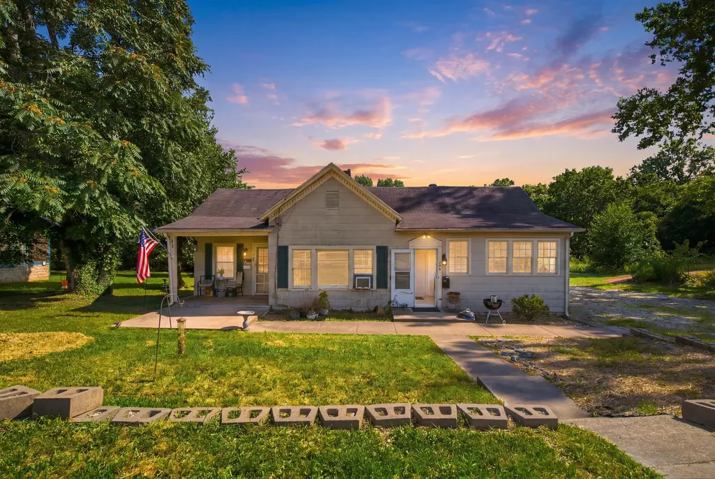 607 Louisville Road Frankfort KY 40601