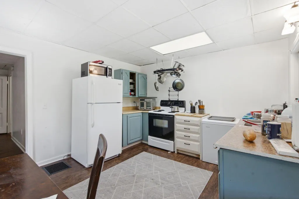 607 Louisville Road Frankfort KY 40601