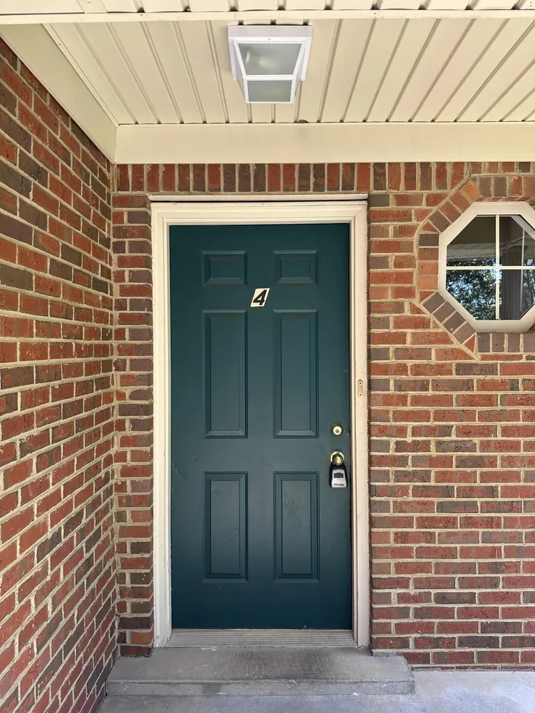 2005 River Ridge Road Frankfort KY 40601