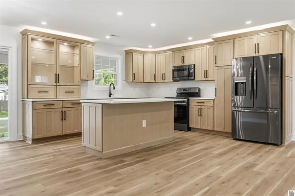 329 Tom Taylor Trail Murray KY 42071