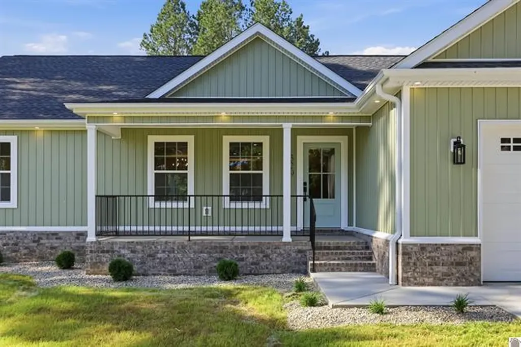 329 Tom Taylor Trail Murray KY 42071