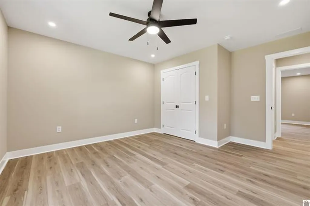 329 Tom Taylor Trail Murray KY 42071