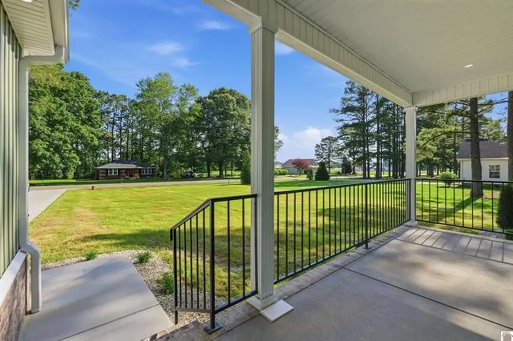 329 Tom Taylor Trail Murray KY 42071