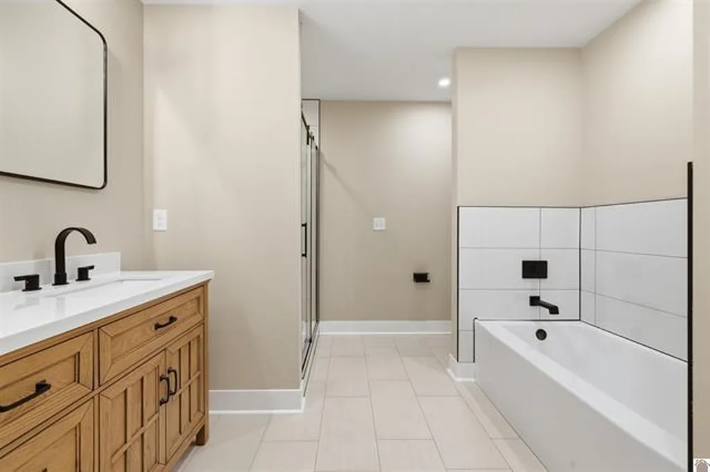 329 Tom Taylor Trail Murray KY 42071