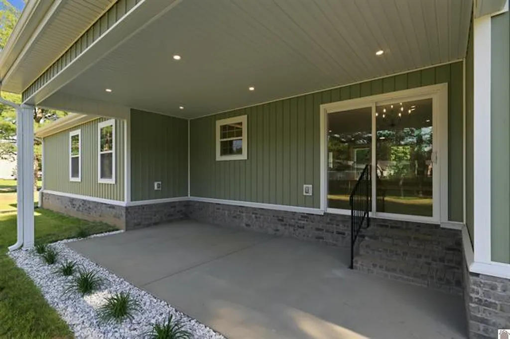 329 Tom Taylor Trail Murray KY 42071