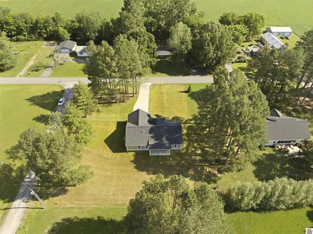 329 Tom Taylor Trail Murray KY 42071