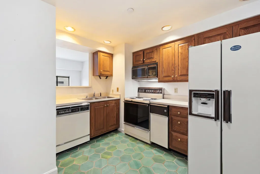 345 W Vine Street Lexington KY 40507