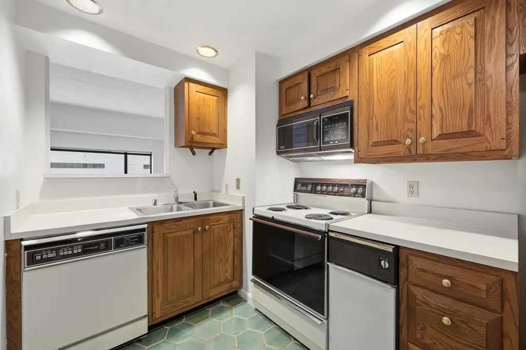 345 W Vine Street Lexington KY 40507