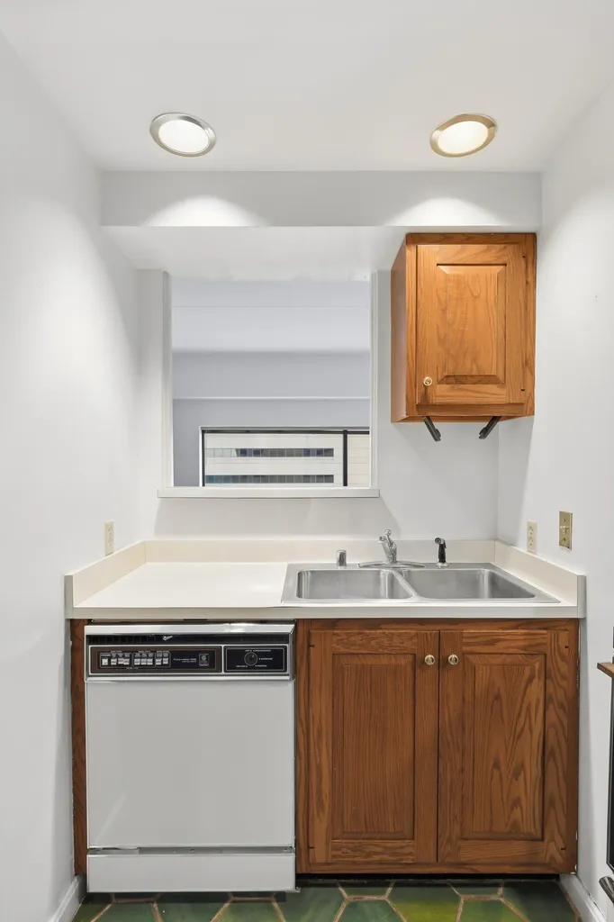 345 W Vine Street Lexington KY 40507