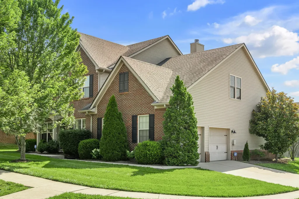 4266 Mooncoin Way Lexington KY 40515