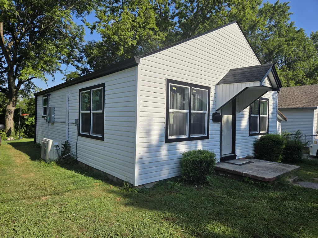 153 N Mcpherson Avenue Hopkinsville KY 42240