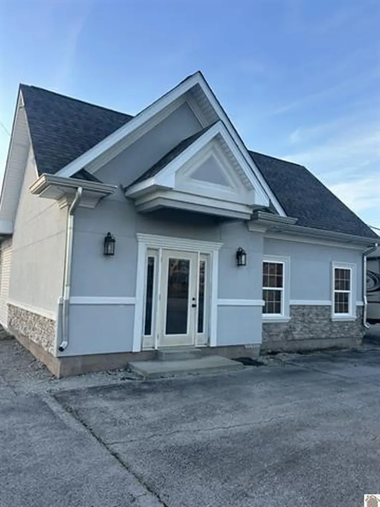 3209 Lafayette Road Hopkinsville KY 42240