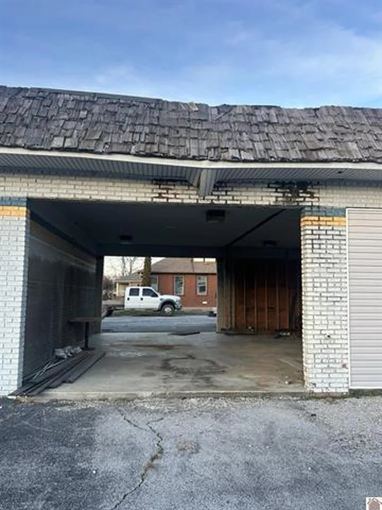 3209 Lafayette Road Hopkinsville KY 42240