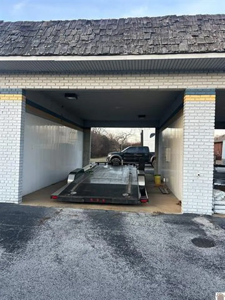 3209 Lafayette Road Hopkinsville KY 42240