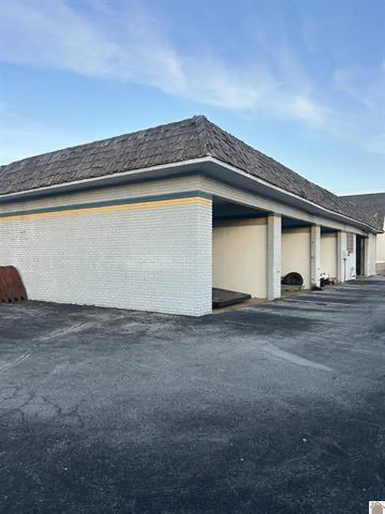 3209 Lafayette Road Hopkinsville KY 42240